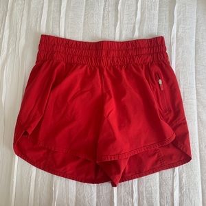 Lululemon Tracker Short 4” Size 6